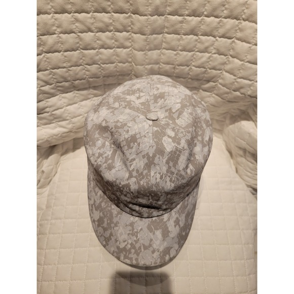 Lululemon Fast Free Run Hat Lightweight Grey Camo Adjustable Strap Neutral Sport - Picture 3 of 8
